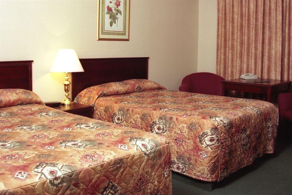 Sandman Hotel Quesnel Habitación foto